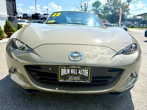 Used 2023 MAZDA MX-5 Miata Club image 9