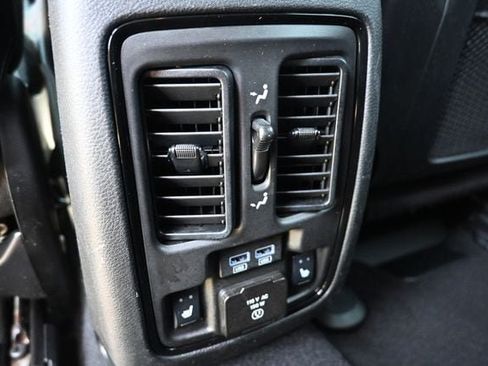Used 2025 Dodge Durango R/T AWD/4WD image 29