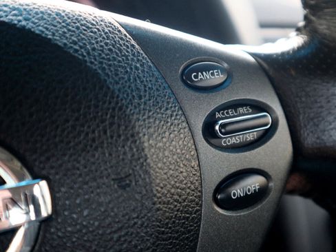 Used 2010 Nissan Altima 3.5 SR w/ Sport Pkg image 61