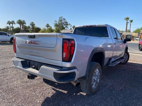 Used 2021 GMC Sierra 3500 Denali w/ Technology Package AWD/4WD image 4
