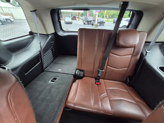 Used 2018 Cadillac Escalade Premium Luxury AWD/4WD image 18