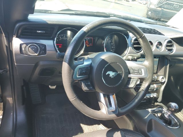 Used 2017 Ford Mustang GT Premium w/ GT Performance Package RWD image 11