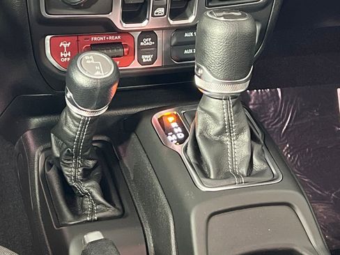 New 2026 Jeep Wrangler Unlimited Rubicon image 13