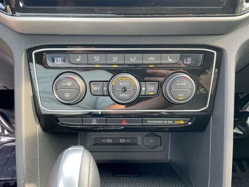 Used 2022 Volkswagen Atlas SE w/ Panoramic Sunroof Package FWD image 22