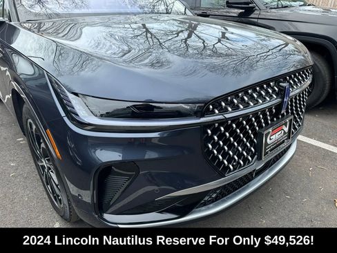 Used 2024 Lincoln Nautilus Reserve image 2