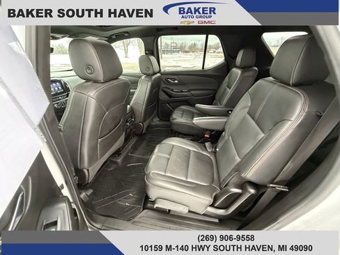 Used 2022 Chevrolet Traverse RS image 13
