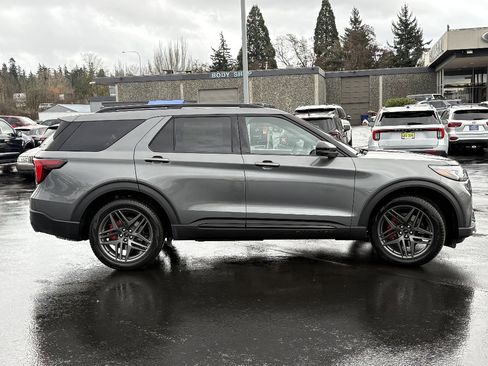 New 2026 Ford Explorer ST w/ Sun And Sound Package AWD/4WD image 4