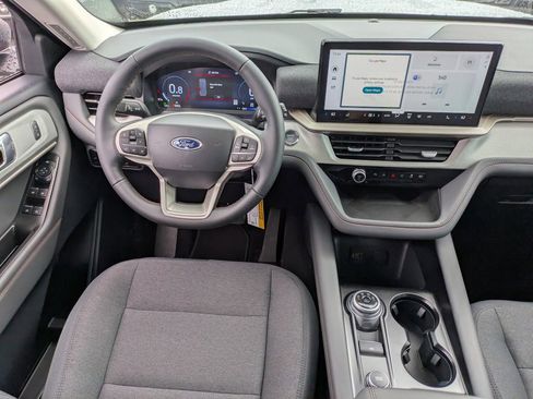 New 2026 Ford Explorer Active RWD image 17