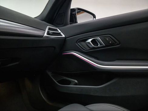 Used 2025 BMW M340i w/ Shadowloine Package image 30