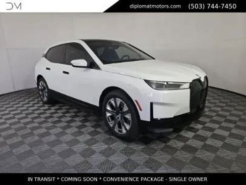 Used 2024 BMW iX xDrive50 w/ Convenience Package AWD/4WD image 3