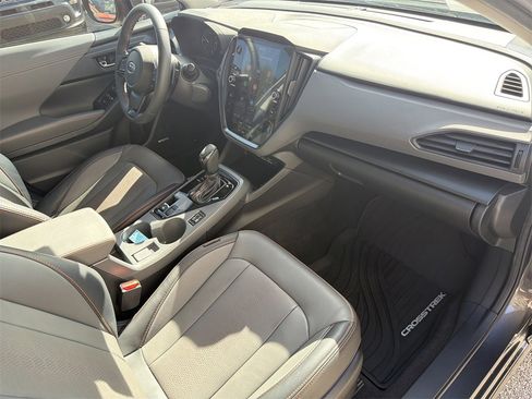 Used 2025 Subaru Crosstrek 2.5i Limited w/ Popular Package #3A image 14
