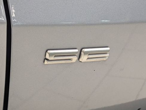 Used 2022 Ford Escape SE w/ Cold Weather Package image 31