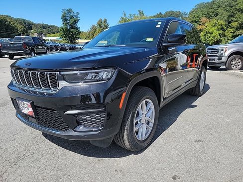 New 2025 Jeep Grand Cherokee Laredo X image 3