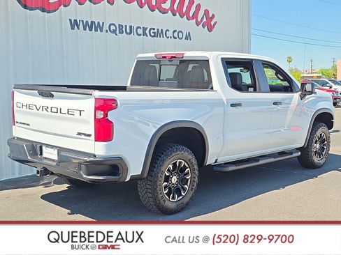 Used 2023 Chevrolet Silverado 1500 ZR2 w/ Technology Package AWD/4WD image 8