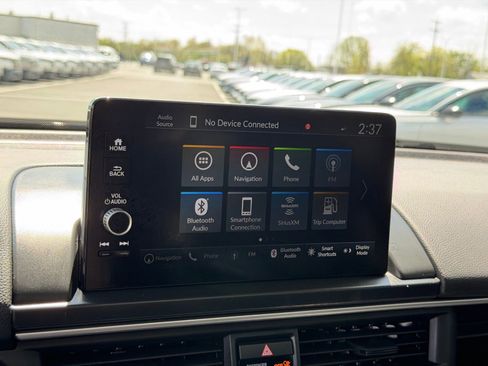 Used 2025 Honda Pilot Touring image 24