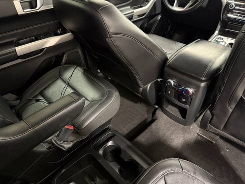 Used 2021 Ford Explorer Limited w/ Equipment Group 301A image 34