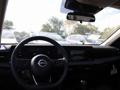 New 2026 Nissan Kicks SR w/ Cold Weather Package image 6