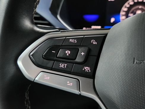 Used 2022 Volkswagen Taos SE w/ IQ.Drive SE Package image 25