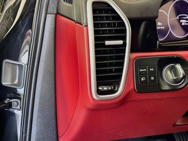 Certified 2023 Porsche Cayenne Turbo S AWD/4WD image 13