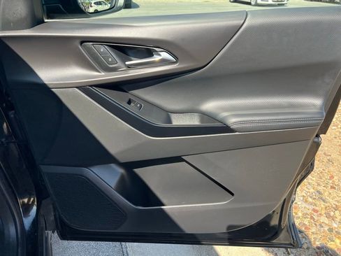 Used 2025 Chevrolet Equinox LT image 25