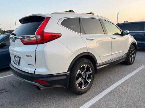 Used 2018 Honda CR-V Touring image 3