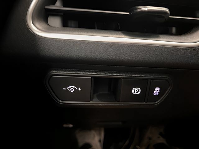 Used 2025 Kia K4 FWD image 17