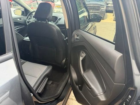 Used 2019 Ford Escape Titanium AWD/4WD image 9