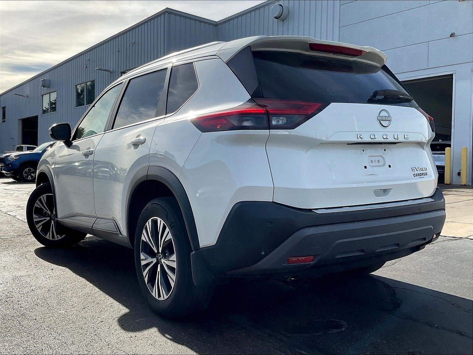 Certified 2023 Nissan Rogue SV w/ SV Premium B Package AWD/4WD image 3
