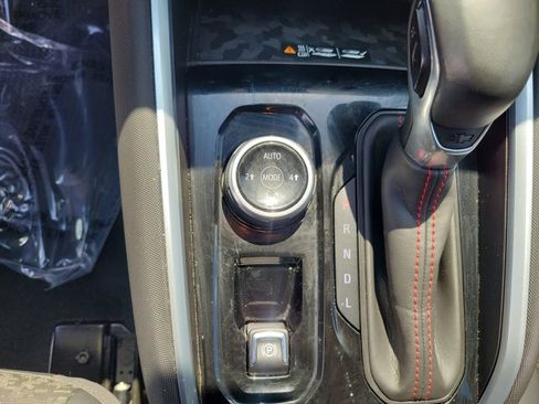 Used 2023 Chevrolet Colorado Z71 w/ Z71 Convenience Package 2 AWD/4WD image 29