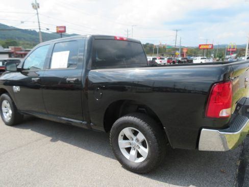 Used 2021 RAM 1500 Tradesman w/ Chrome Appearance Group image 6
