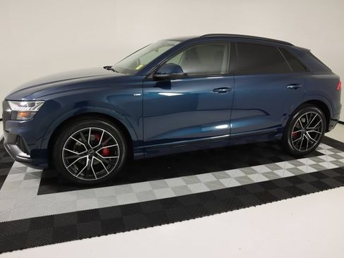 Used 2020 Audi Q8 Prestige w/ Prestige Package AWD/4WD image 2