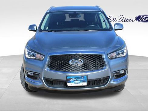 Used 2019 INFINITI QX60 Luxe w/ Essential Package image 2