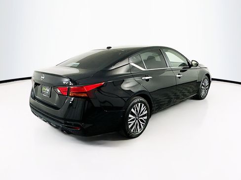 Used 2024 Nissan Altima 2.5 SV w/ SV Premium Package image 9