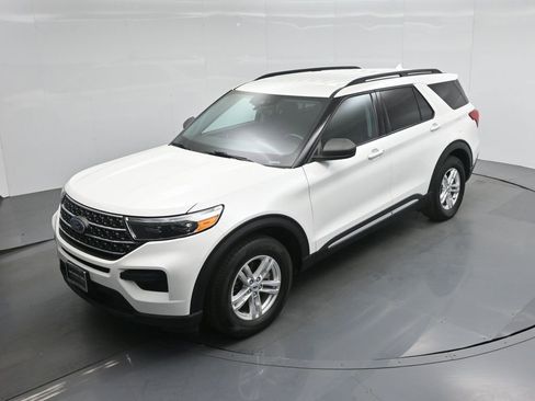 Used 2023 Ford Explorer XLT RWD image 38