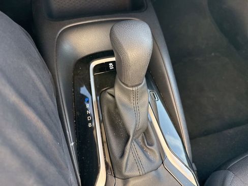 Used 2025 Toyota Corolla LE FWD image 22