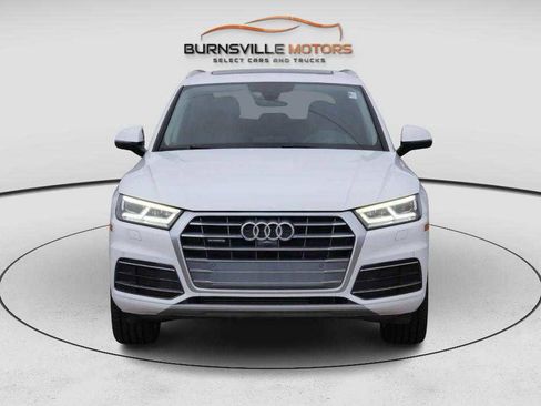 Used 2018 Audi Q5 Prestige w/ Prestige Package image 2