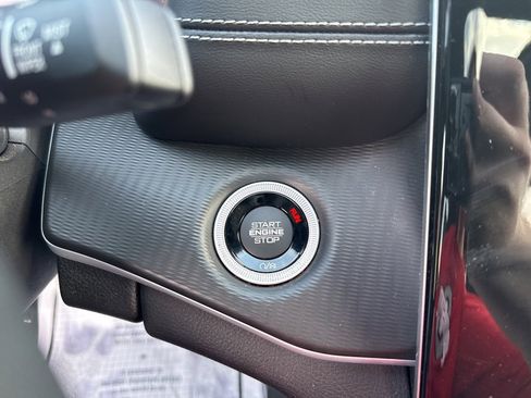 Used 2024 Jeep Grand Cherokee Altitude image 19