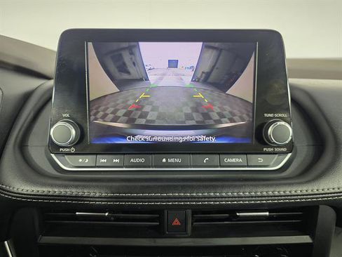 Used 2023 Nissan Rogue S AWD/4WD image 35