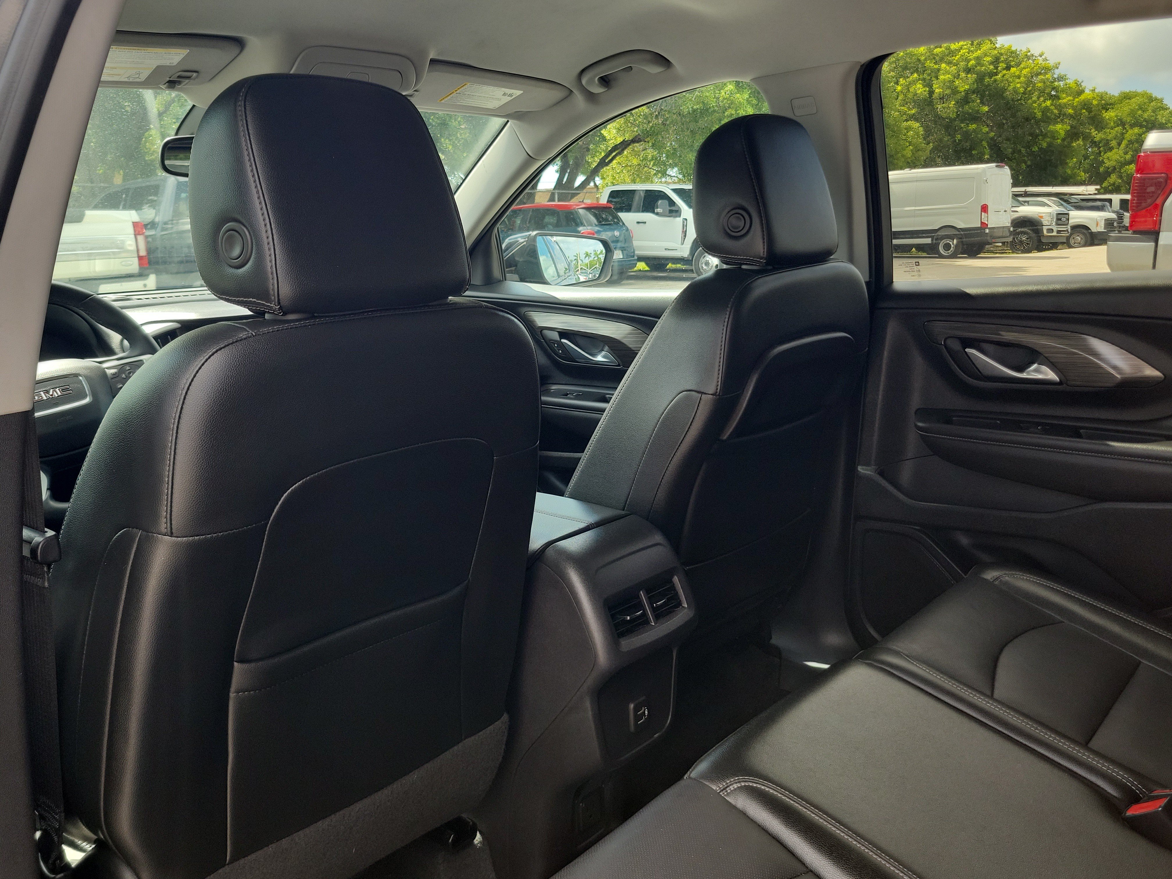 Used 2024 GMC Terrain SLT FWD image 14