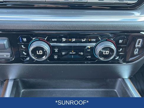 Used 2025 Chevrolet Silverado 1500 High Country AWD/4WD image 14