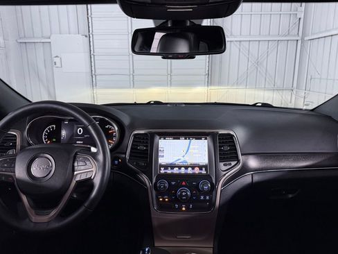 Used 2015 Jeep Grand Cherokee Limited w/ Luxury Group II image 42