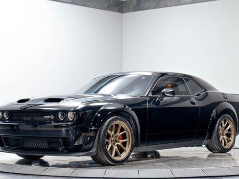 Used 2023 Dodge Challenger SRT Hellcat RWD image 2
