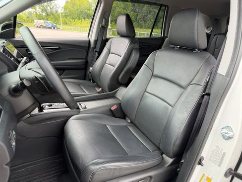 Used 2022 Honda Pilot Touring image 5