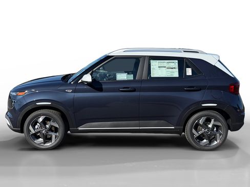 New 2026 Hyundai Venue SEL image 2