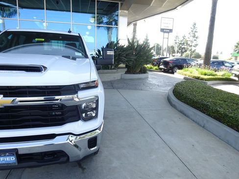 Certified 2024 Chevrolet Silverado 2500 LT AWD/4WD image 31