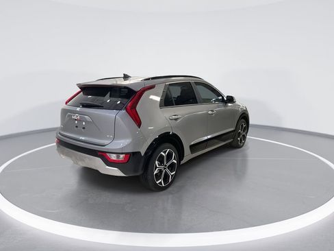 Used 2025 Kia Niro EX Touring image 7