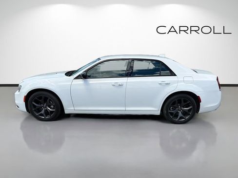 Used 2023 Chrysler 300 Touring w/ Sport Appearance Package RWD image 10