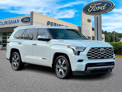 Used 2024 Toyota Sequoia Capstone image 1