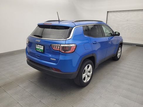 Used 2017 Jeep Compass Latitude w/ Popular Equipment Group AWD/4WD image 9