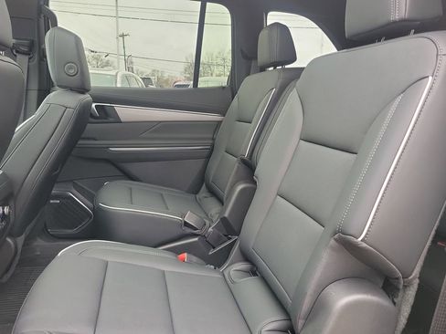 Used 2026 Buick Enclave Preferred w/ Power Package image 13